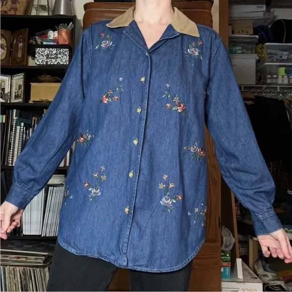 90s Capacity Embroidered Floral Denim Button-Up Shirt Blouse Size M Corduroy - Picture 9 of 13